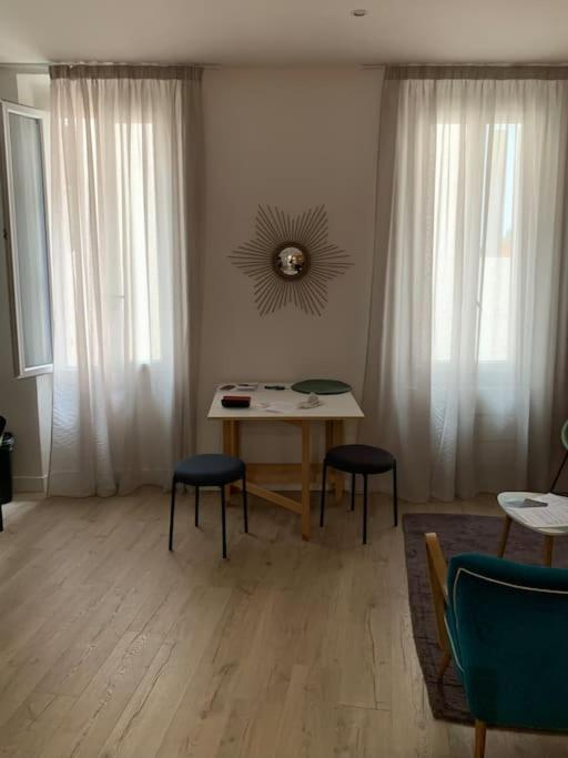 Le Diffonty Cosy Vintage Centre Historique Apartment Ла Сиота Екстериор снимка